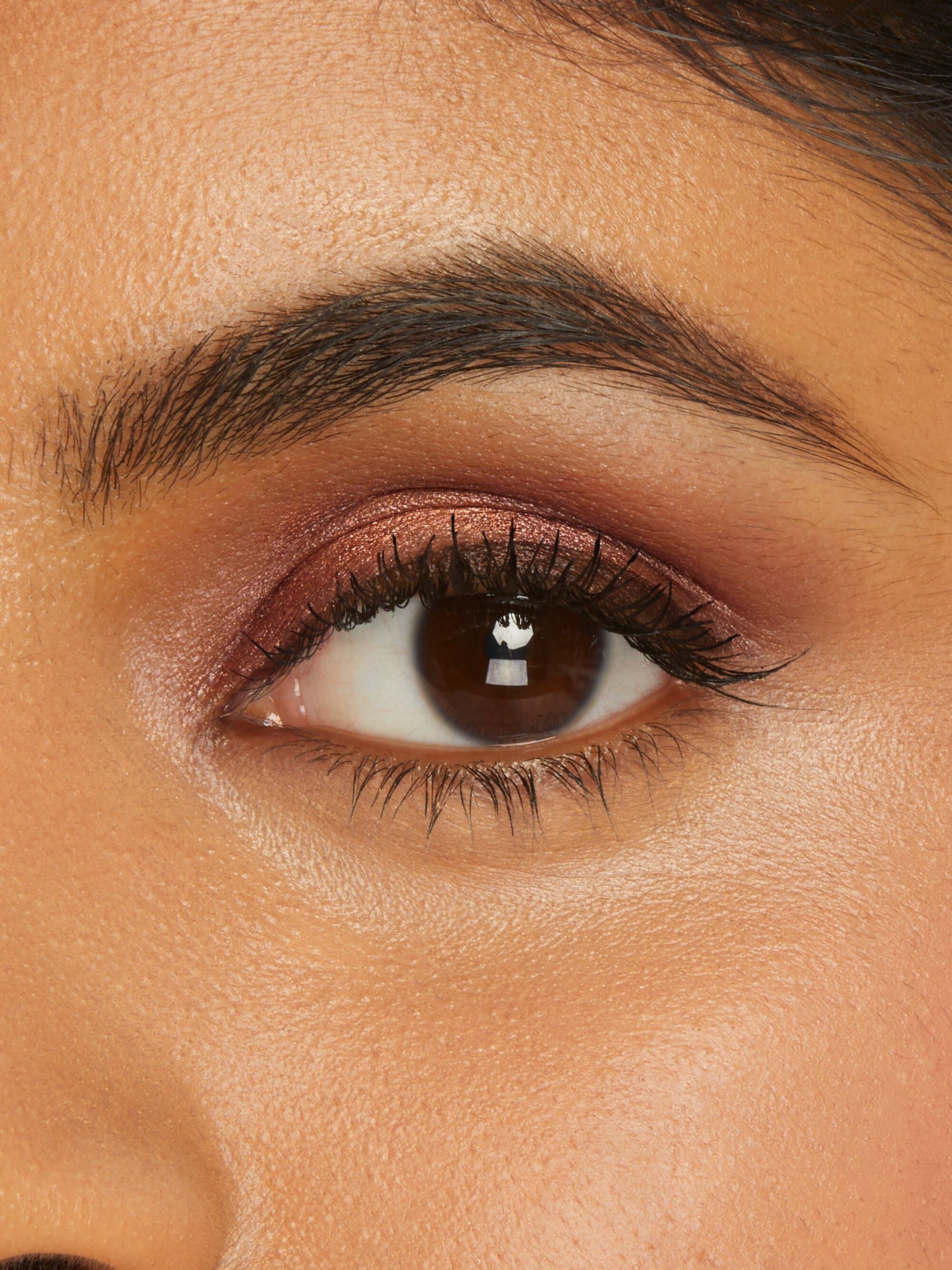 Amazonian clay cream shadow image number 9